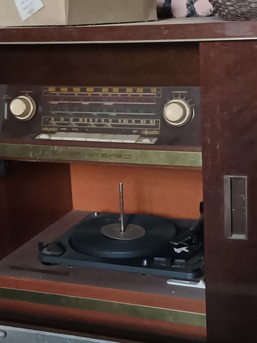 Movel gira discos antigo