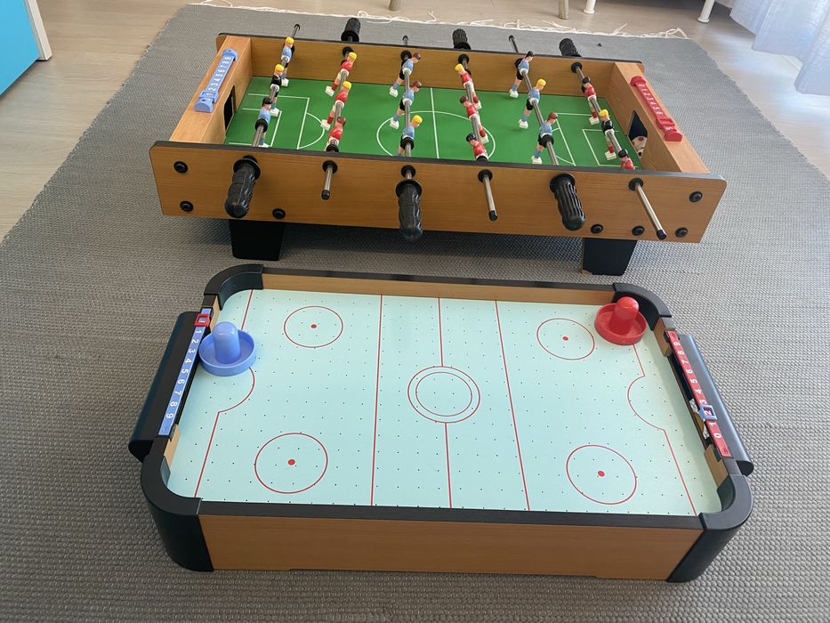 Jogo matraquilhos e Air Hockey para criança