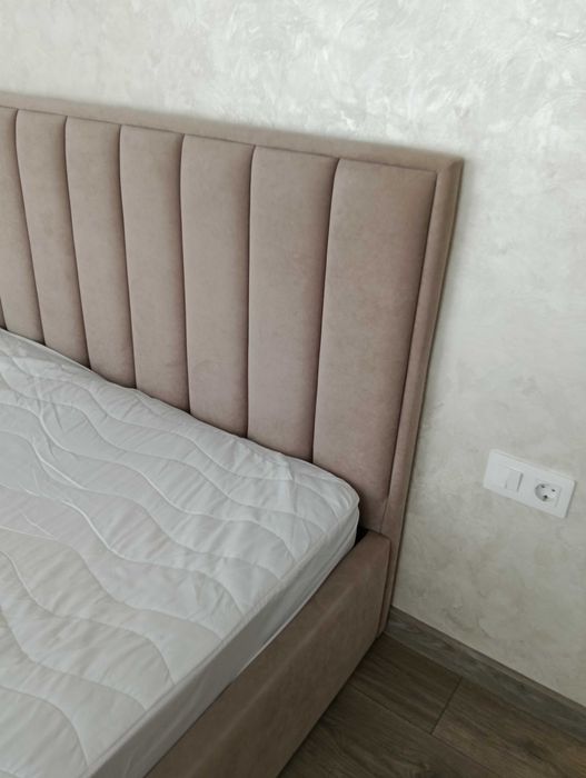 Сучасна 2 к Озерна + паркомісце,ліфт працює постійно..