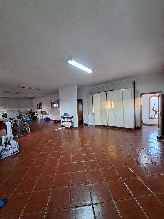 Moradia T4 totalmente independente mobilada e equipada