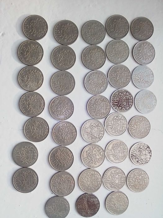 Moedas antigas escudos e reis