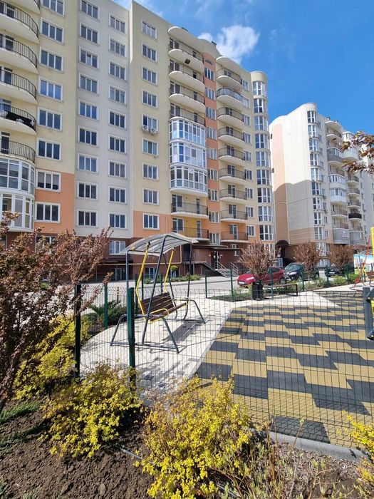 продам 3х кімнатну квартиру у 2 рівня в новому комплексі