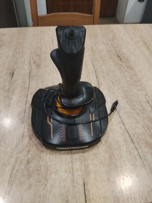 Thrustmaster t16000m