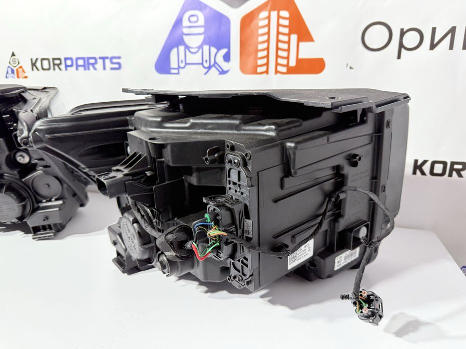 В наявності ! Комплект фар Hyundai SantaFe MX5 LED !