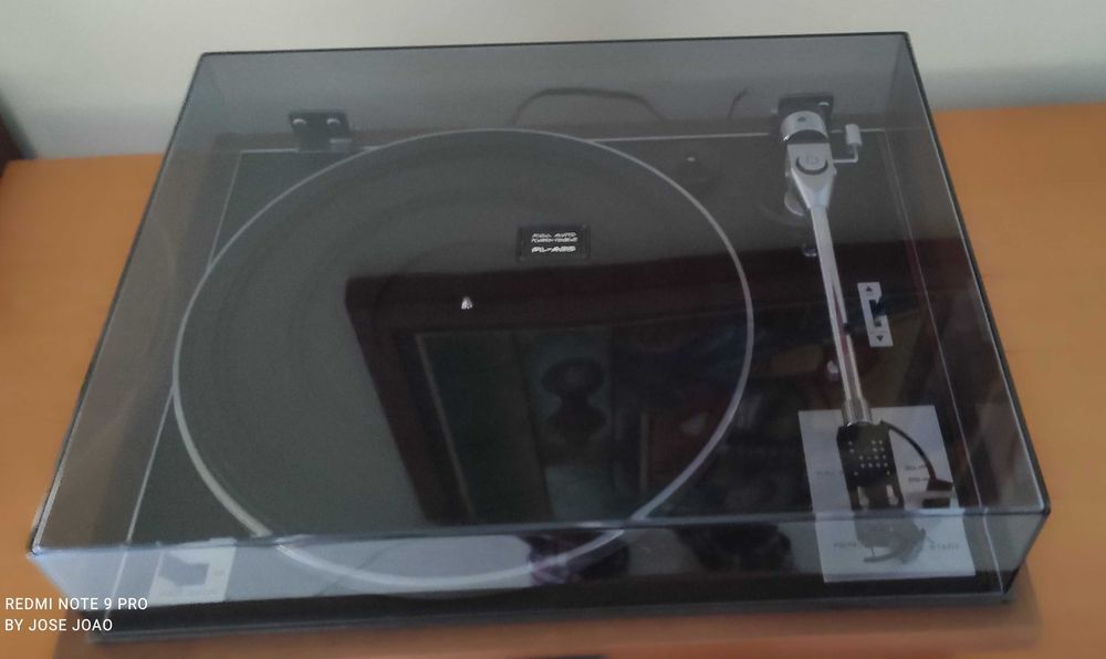Gira Discos PIONEER PL-A25