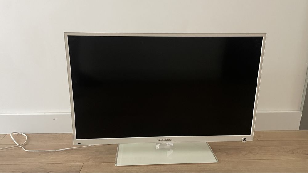 Telewizor Bialy Thomson  32-calowy z podświetleniem LED