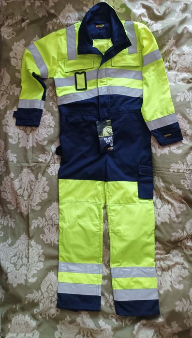 Kombinezon nowy z metką