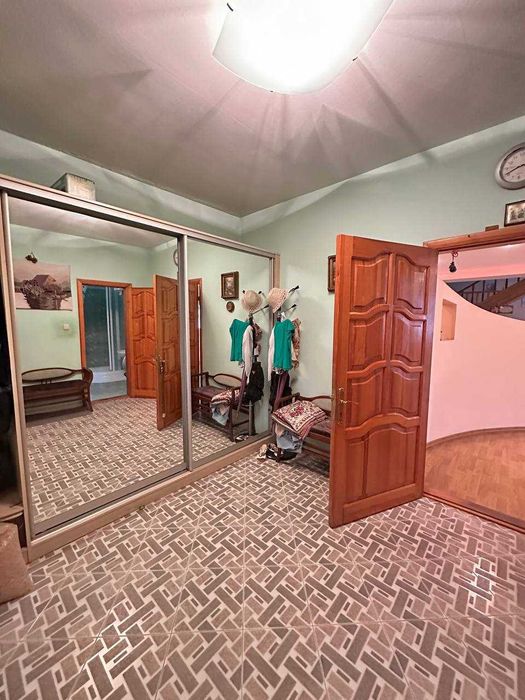 Будинок в Молодіжному