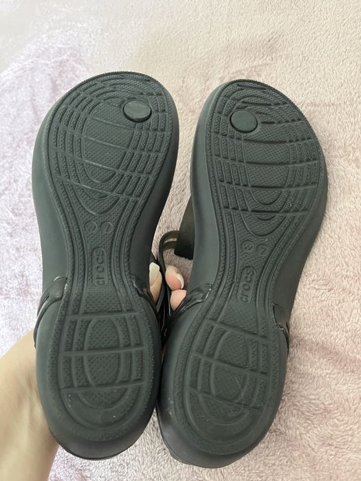 Сандалі Crocs жіночі