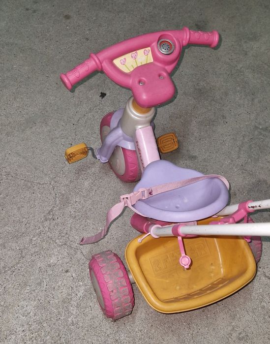 Triciclo para crianças com cinto