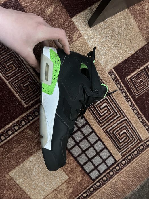 Flight Club 91 'Black Green Strike'.
