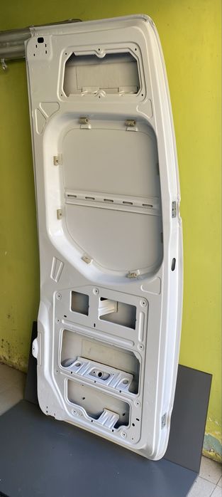 Задня ліва дверка Sprinter 910