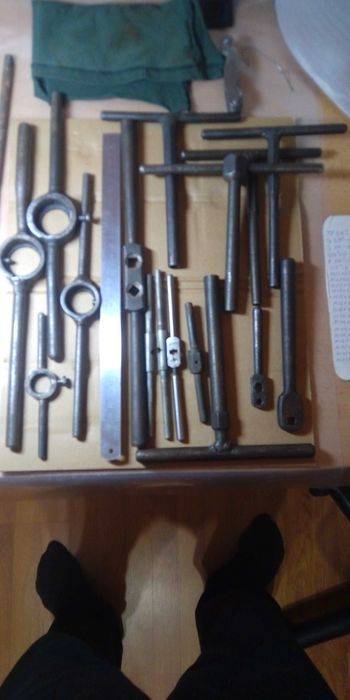 Плашкодержатели, метчикодержатели, развертки