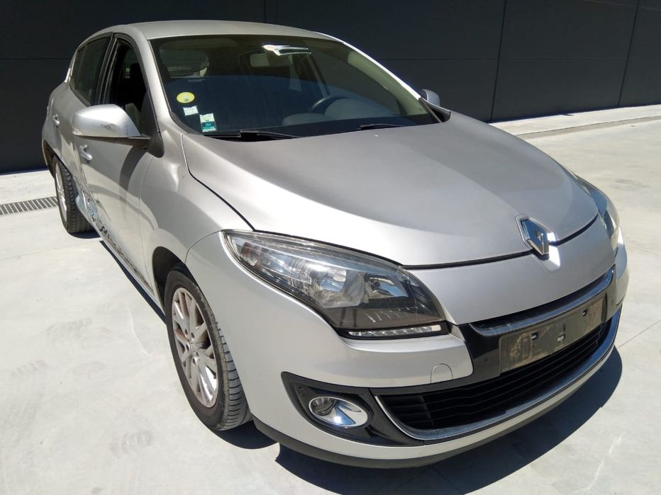 RENAULT MEGANE III Hatchback - 2014 - Para Peças