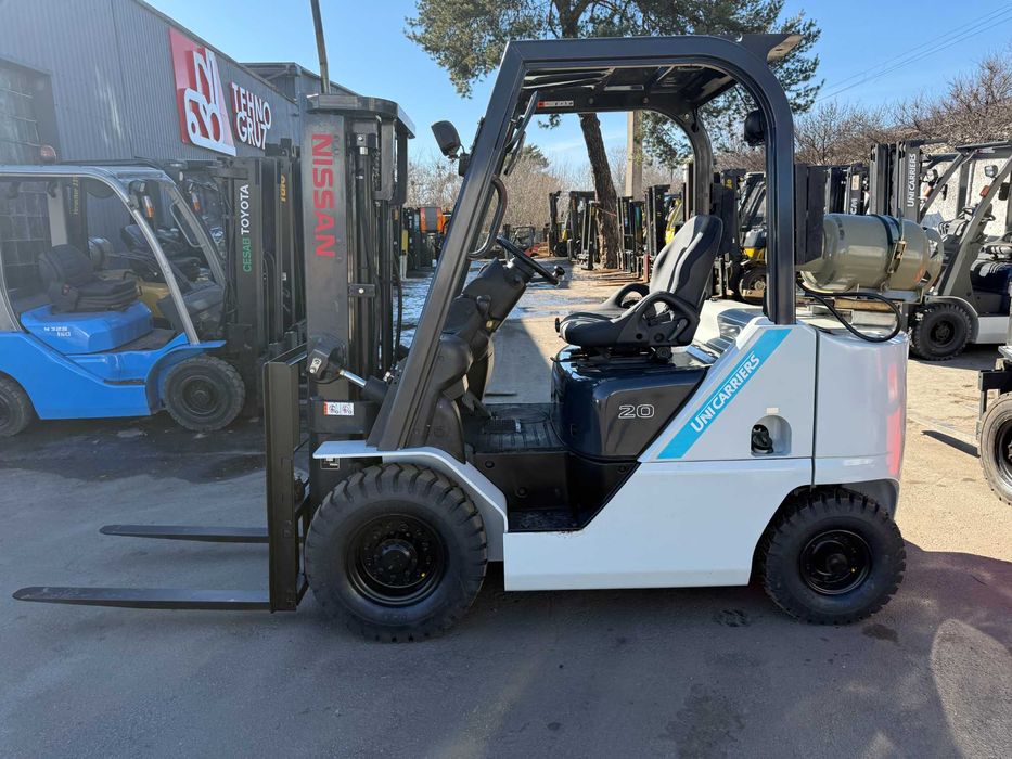 Навантажувач вилковий UNICARRIERS Nissan TCM FG20