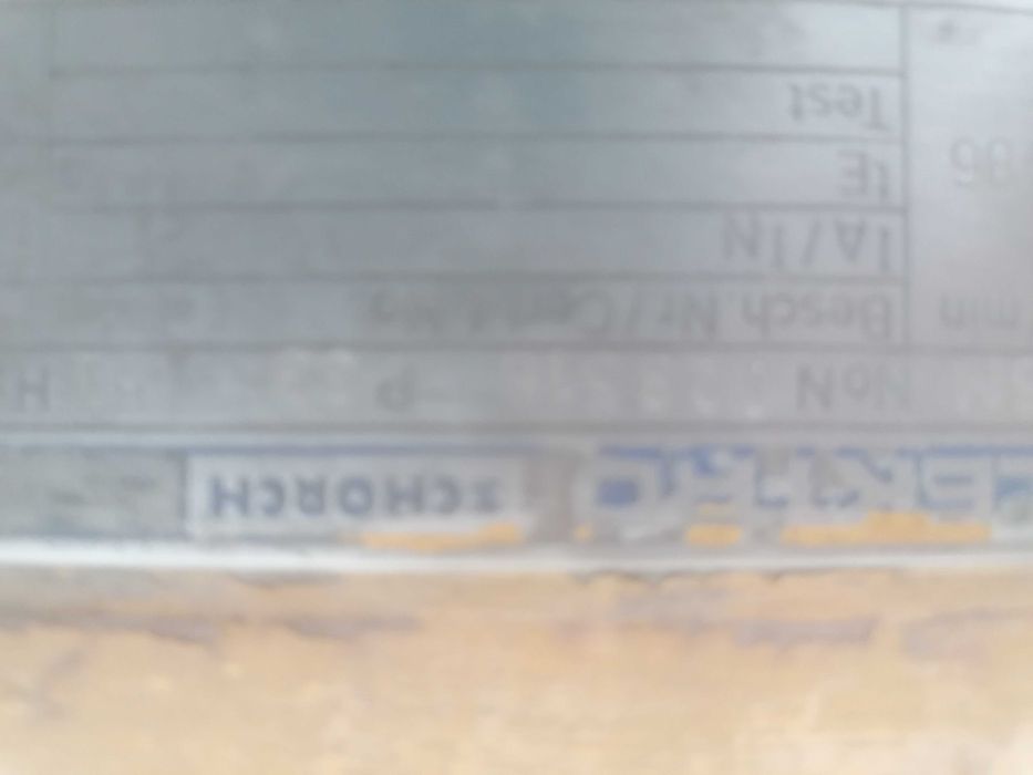 Motor elétrico trifásico