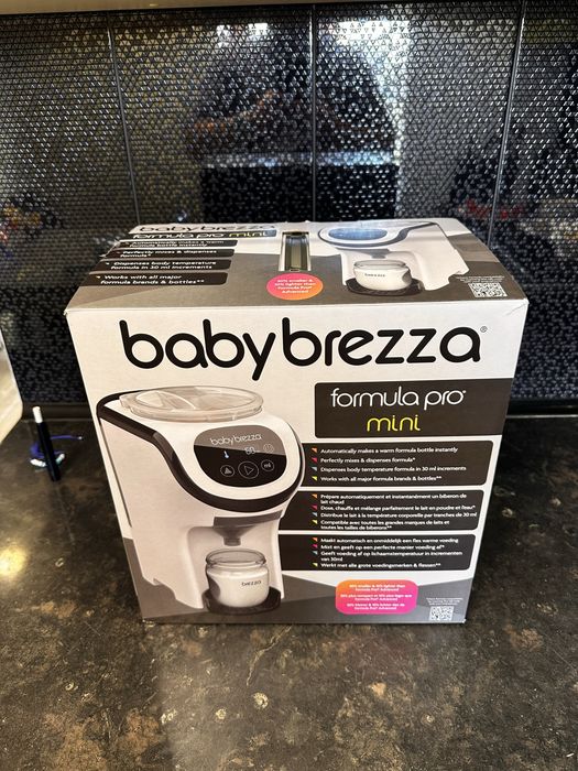 Baby Brezza Formula Pro Mini — автоматична машина для приготування дитячої суміші