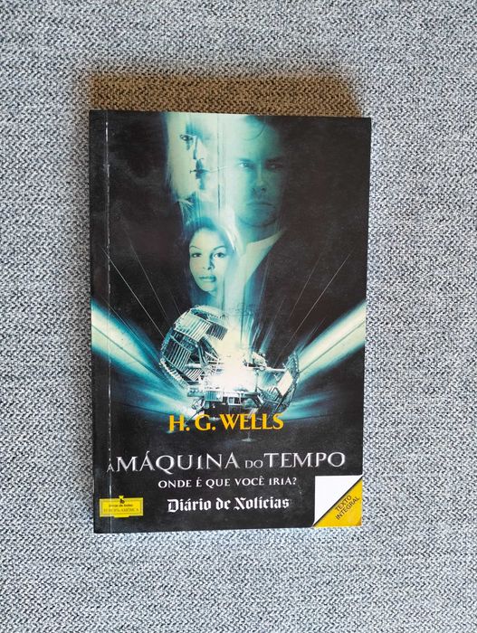 Livro "A máquina do tempo" de H. G. Wells