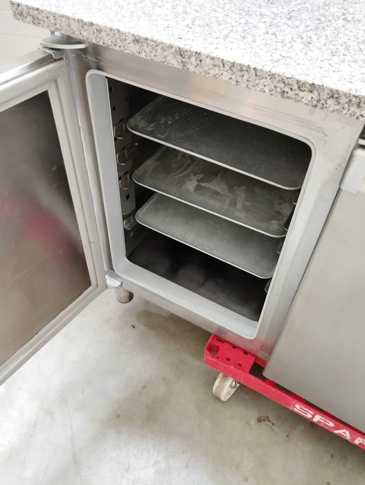 Bancada Pastelaria/Padaria "JORDÃO"  (usada)