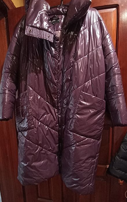 Куртка  пальто женская зимняя лаковая р.50-52
