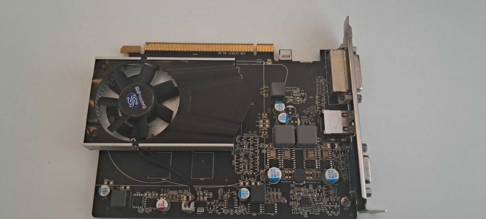 Karta graficzna AMD Radeon R7 240 1GB GDDR5