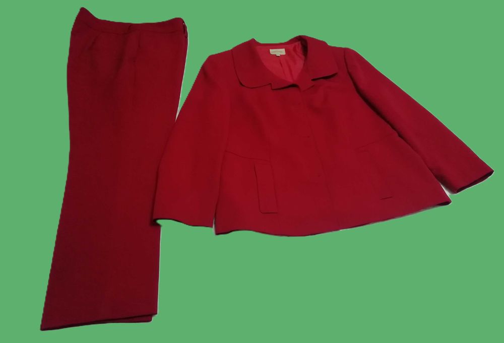 Fato vermelho (senhora)
