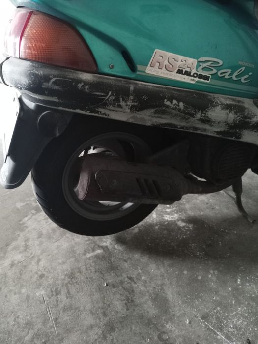 Vendo Honda , para peças sem documento, urgente para desocupar