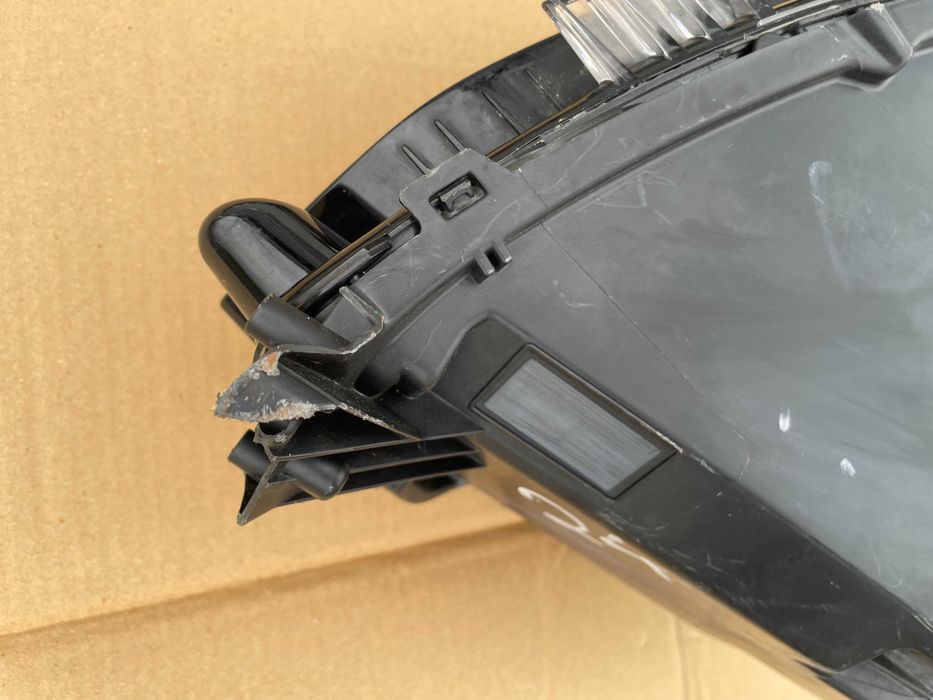 Lampa przód przednia lewa Peugeot 208 2008 2 II Full LED Europa