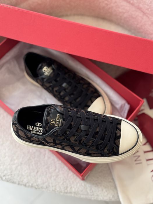 Кеди Valentino В коробці  40 р 3990грн
