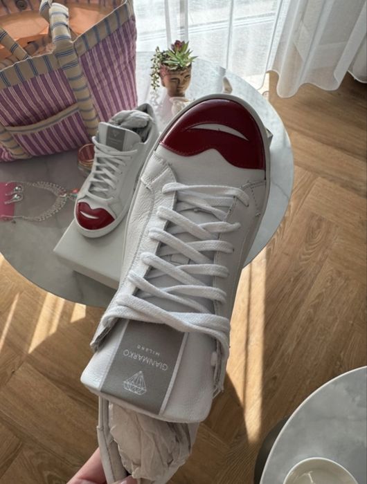 Sneakersy usta skóra naturalna