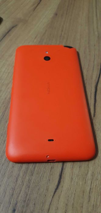 Samsung j3 i Nokia 1320 tani smartphone