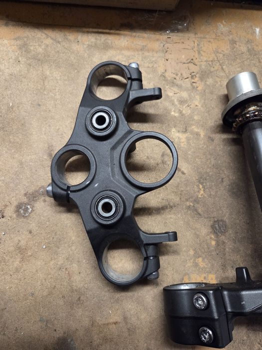 Yamaha mt07 mt 07 półka górna dolna  sztyca