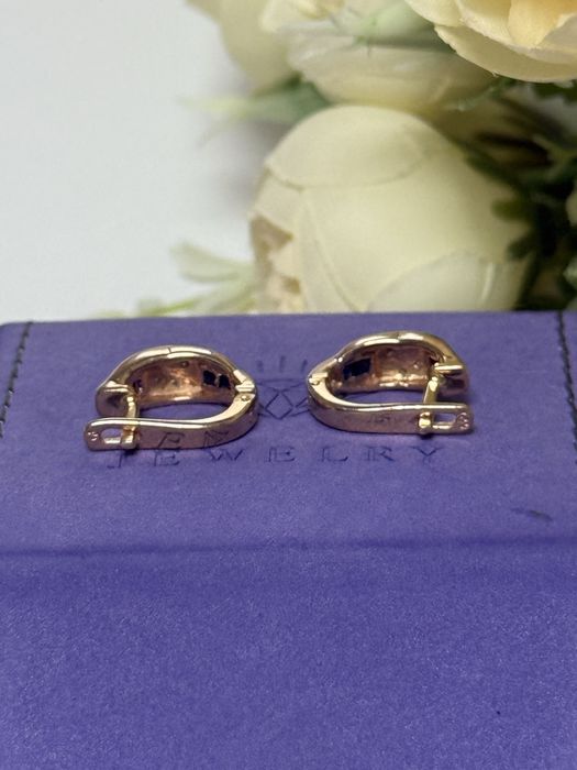 Золотые серьги с бриллиантами