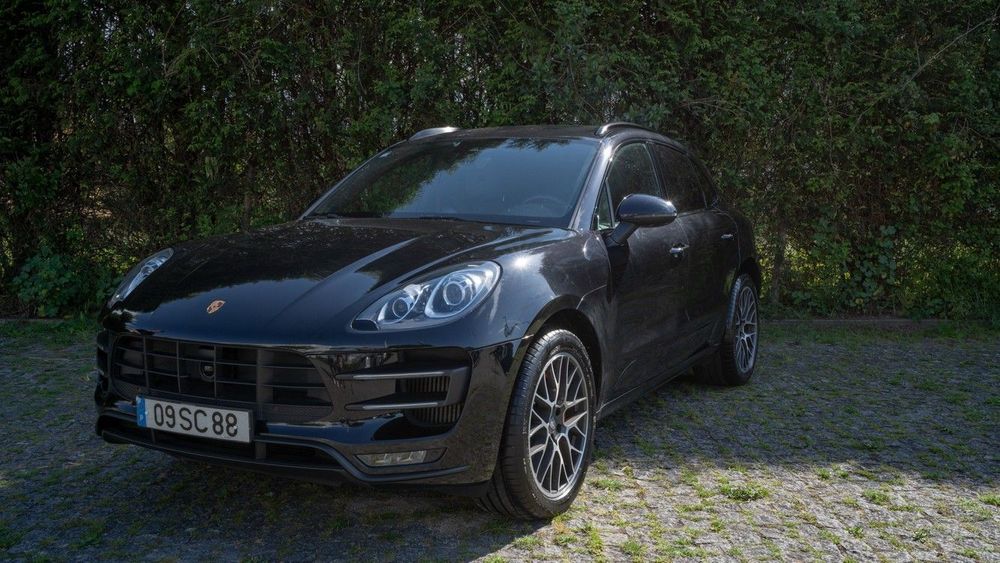 Porsche Macan Turbo Performance Package