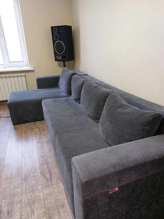 Диван   угловой.