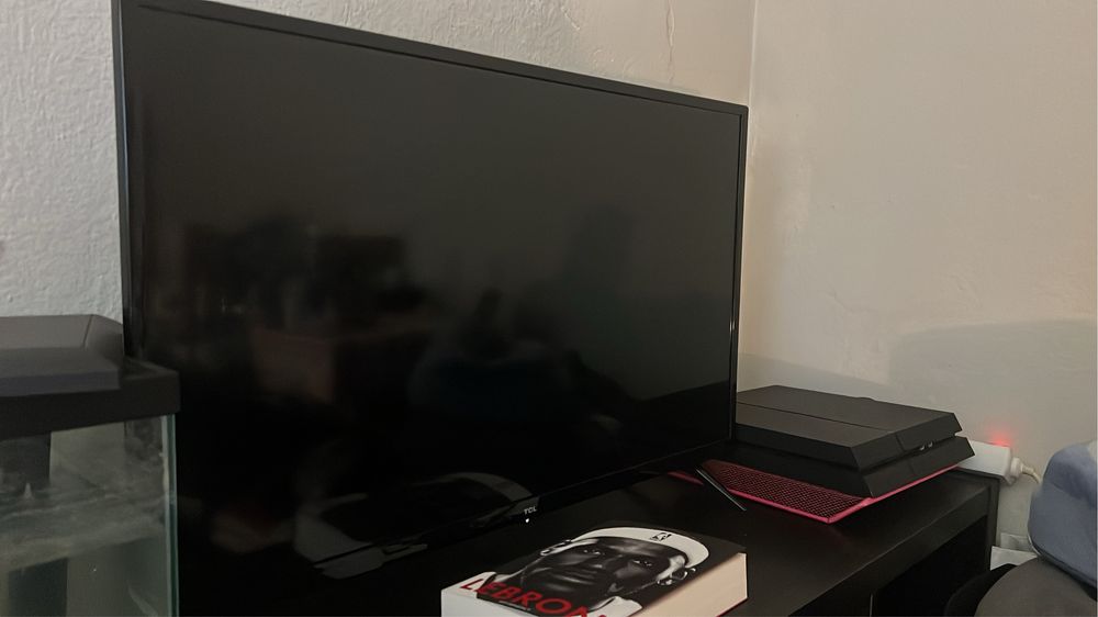 Smar tv tcl com pouco uso