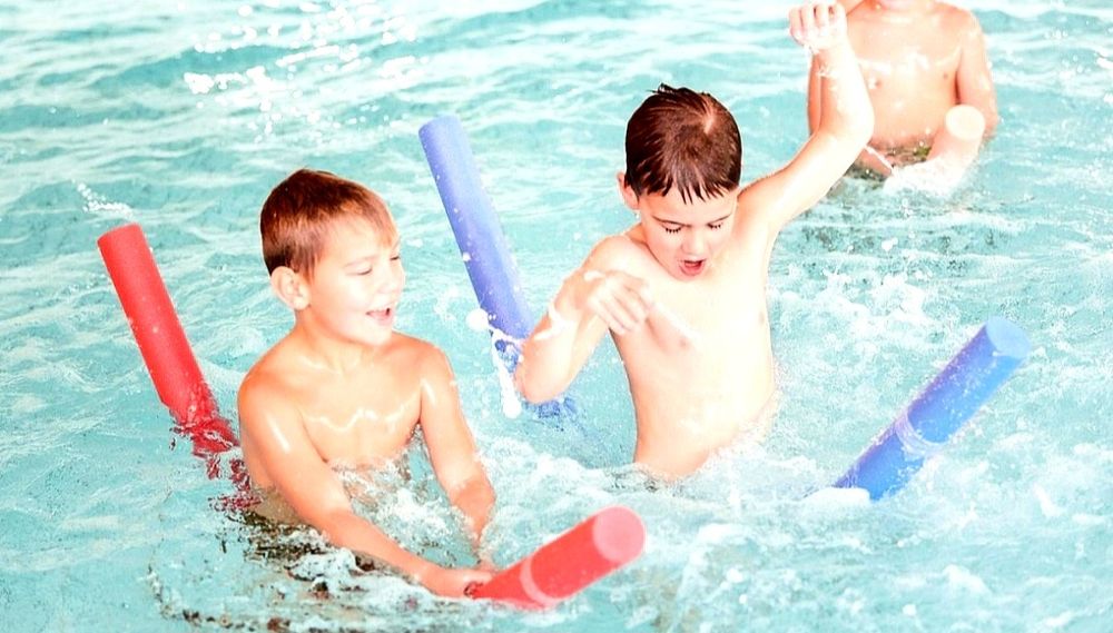 Makaron do ćwiczeń i nauki pływania