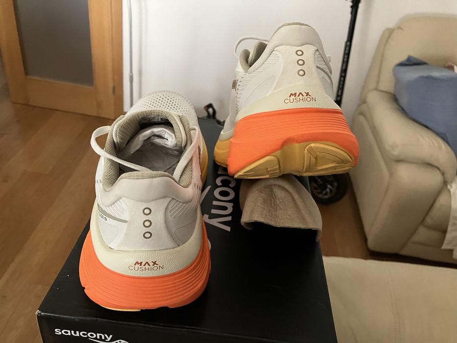 Saucony Guide 19  Branco / Laranja | Tam. 41 | C/ Novos