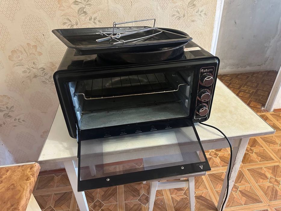 Продам духовку Saturn в ідеальному стані