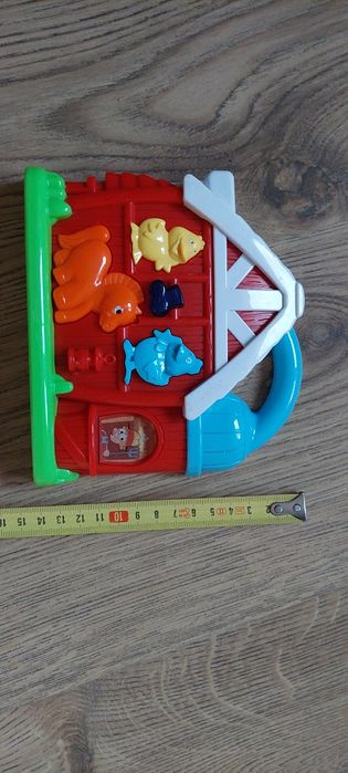 zabawka grająca i świecąca farma