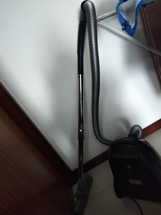 Aspirador AEG de saco