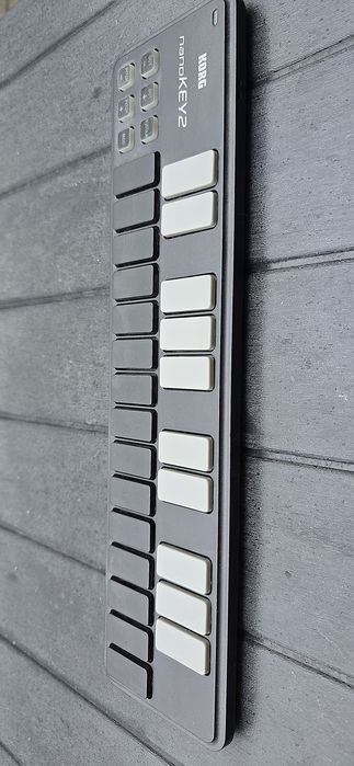 Korg nanoKEY2 міді клавіатура