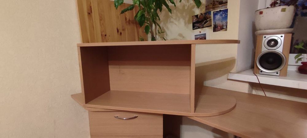 Продам письмовий стіл