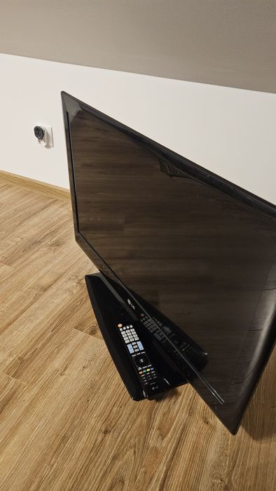 Telewizor LCD 32 cale