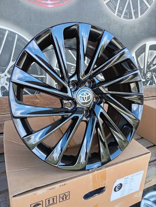 777 Новые черные диски R18 5/114.3  Toyota Corolla Camry Rav4 Lexus ES IS