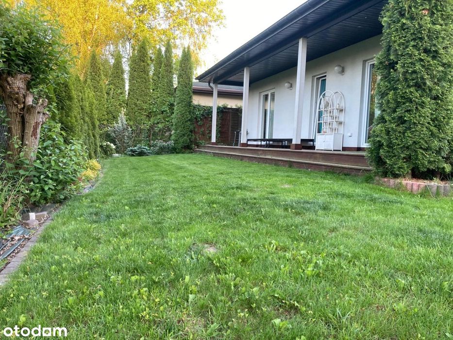 Parterowy dom 150 m² - 1000 m² działki  - 2 garaże - bezpośrednio