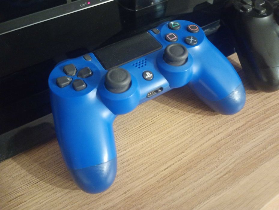 Konsola PlayStation 4 PS4 Slim 1TB + 2 pady + okablowanie KOMPLET SPRAWNA