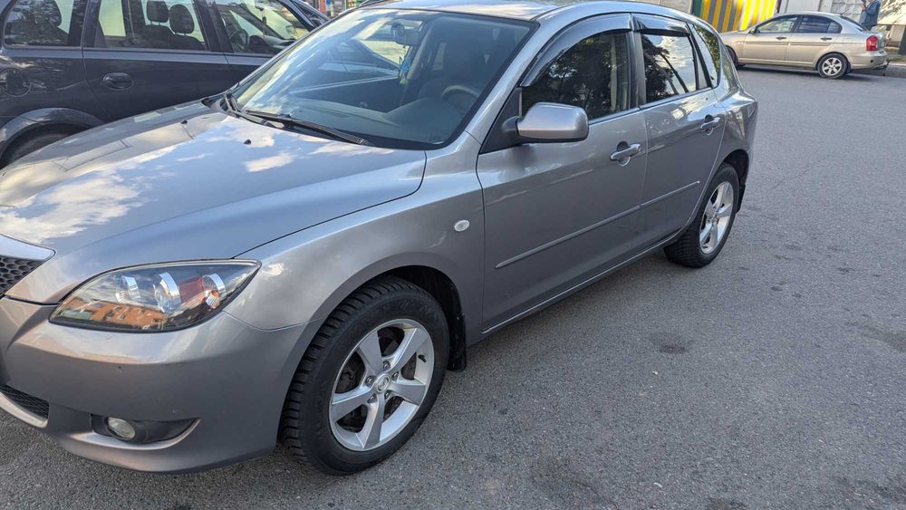 Продам Mazda 3 hatchback 2005 рік