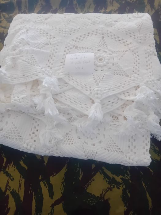 Colcha de renda branca