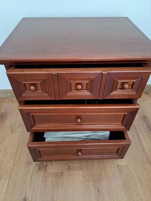 Mesa cabeceira cerejeira